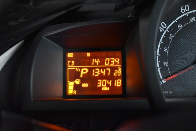 Toyota IQ   #19
