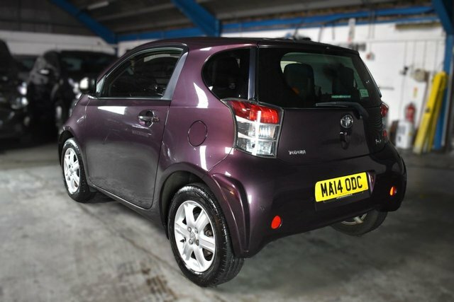 Toyota IQ   #13