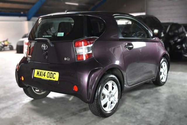 Toyota IQ   #7