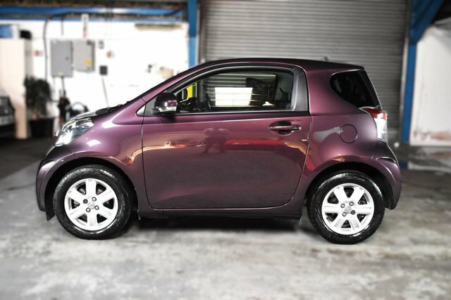 Toyota IQ   #12