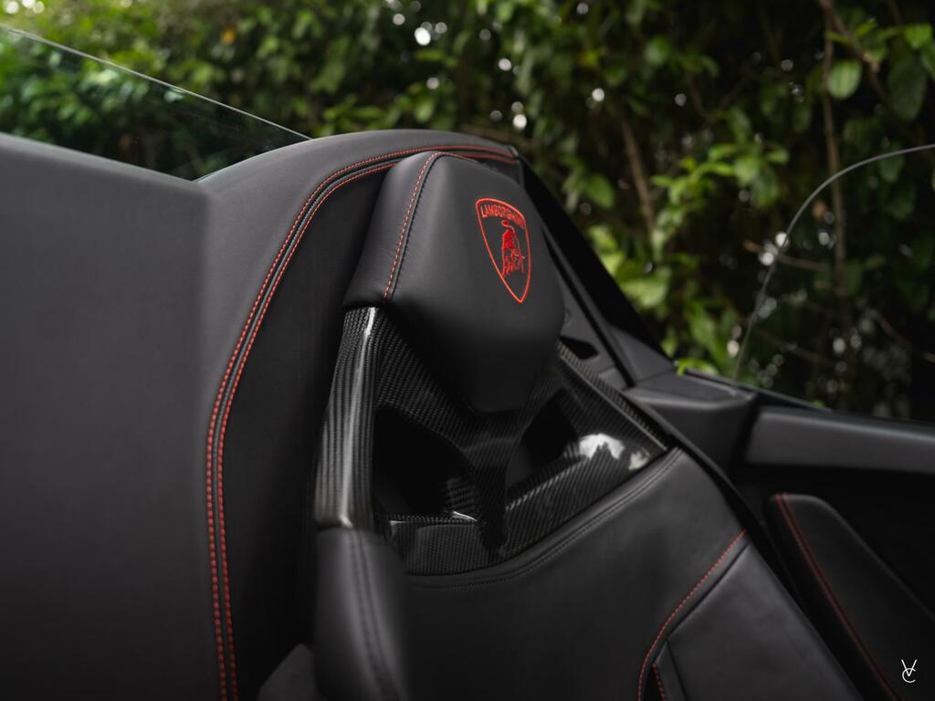 Lamborghini Huracan Evo  #28