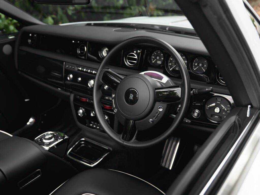 Rolls-Royce Phantom Automatic Black #49