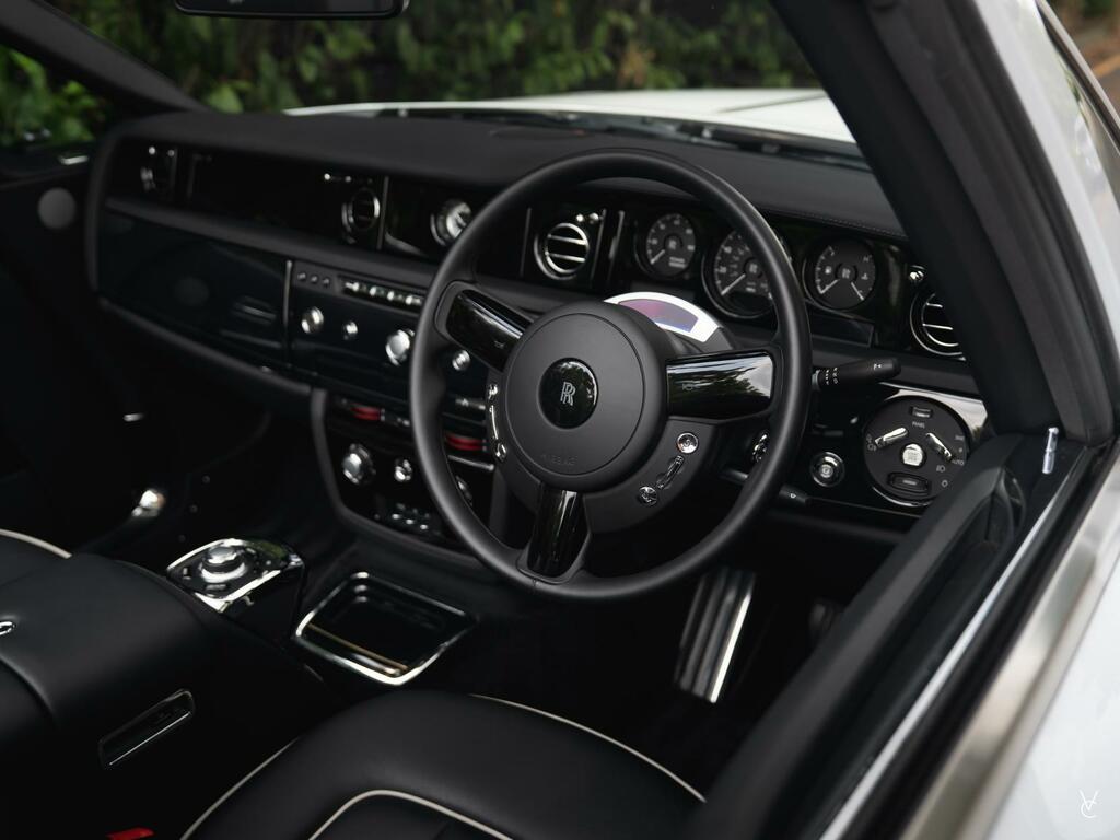 Rolls-Royce Phantom Automatic Black #34