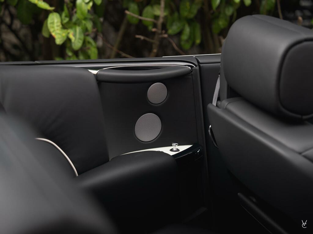 Rolls-Royce Phantom Automatic Black #40