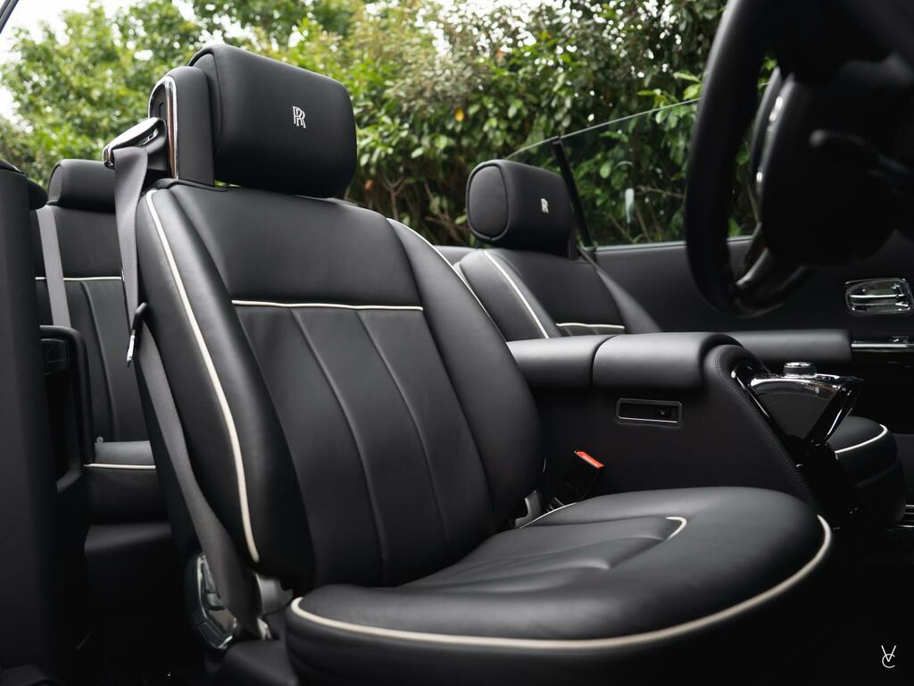 Rolls-Royce Phantom Automatic Black #10