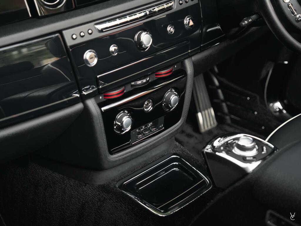 Rolls-Royce Phantom Automatic Black #41