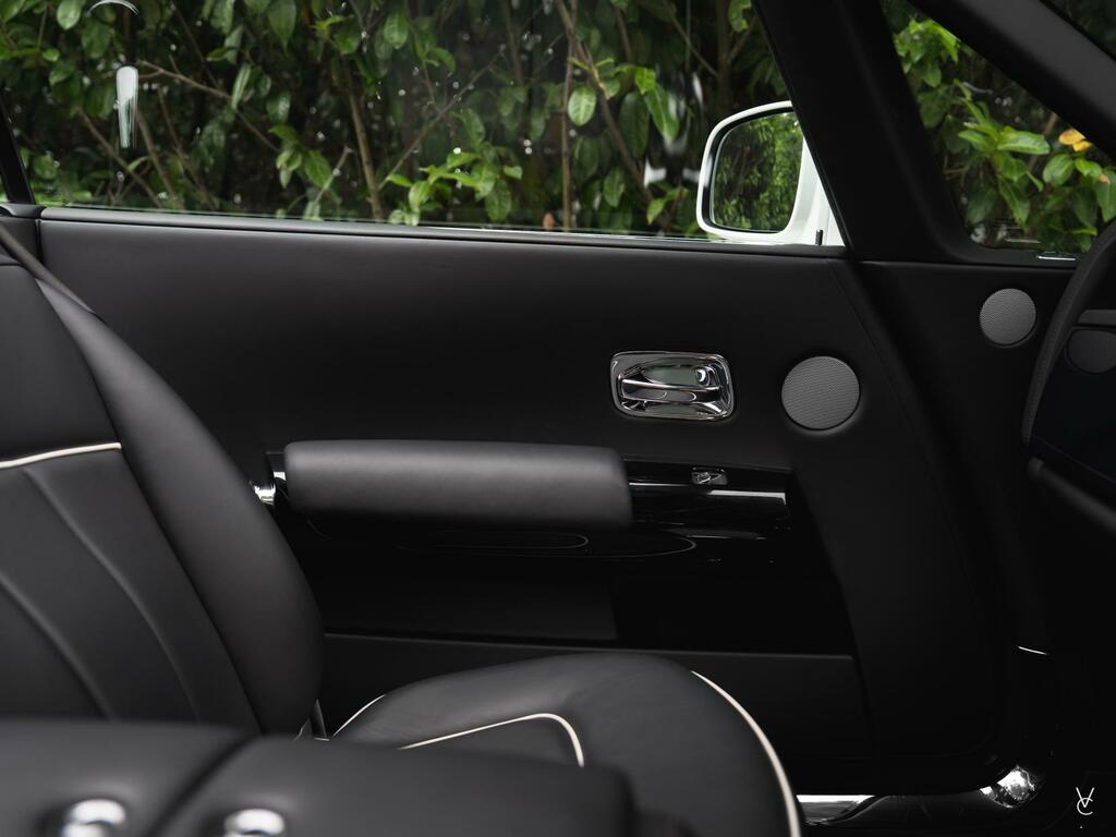 Rolls-Royce Phantom Automatic Black #30