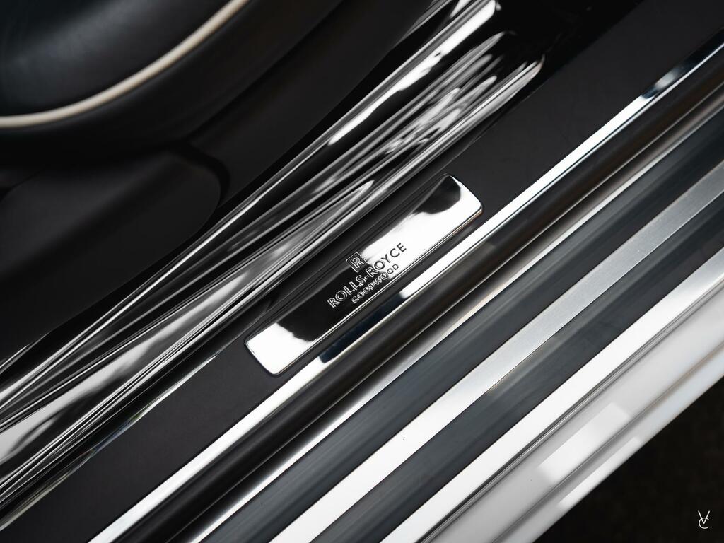Rolls-Royce Phantom Automatic Black #51