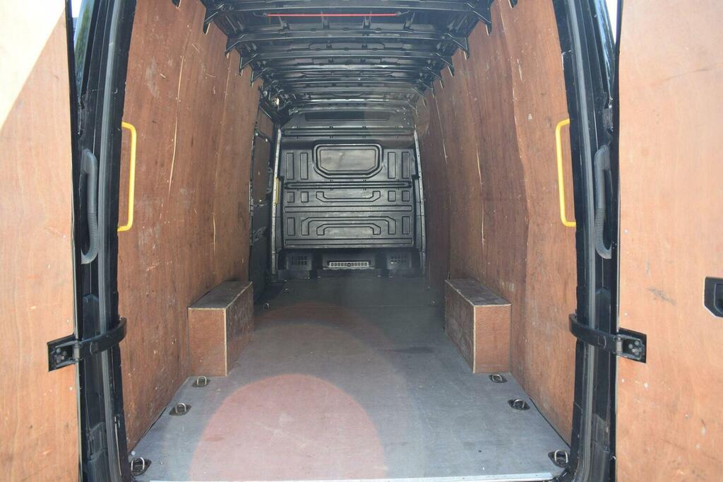 Volkswagen Crafter 2.0L Cr35 Tdi M Hr Pv Trendline 0D 138 Bhp White #9