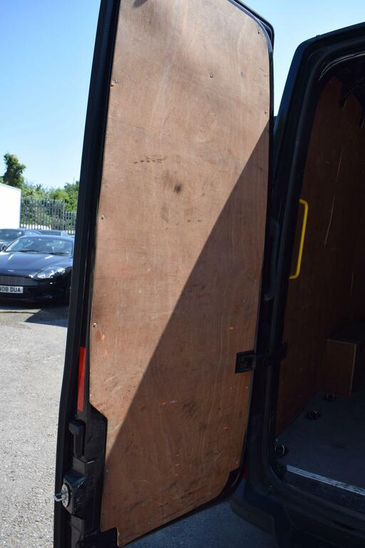 Volkswagen Crafter 2.0L Cr35 Tdi M Hr Pv Trendline 0D 138 Bhp White #10