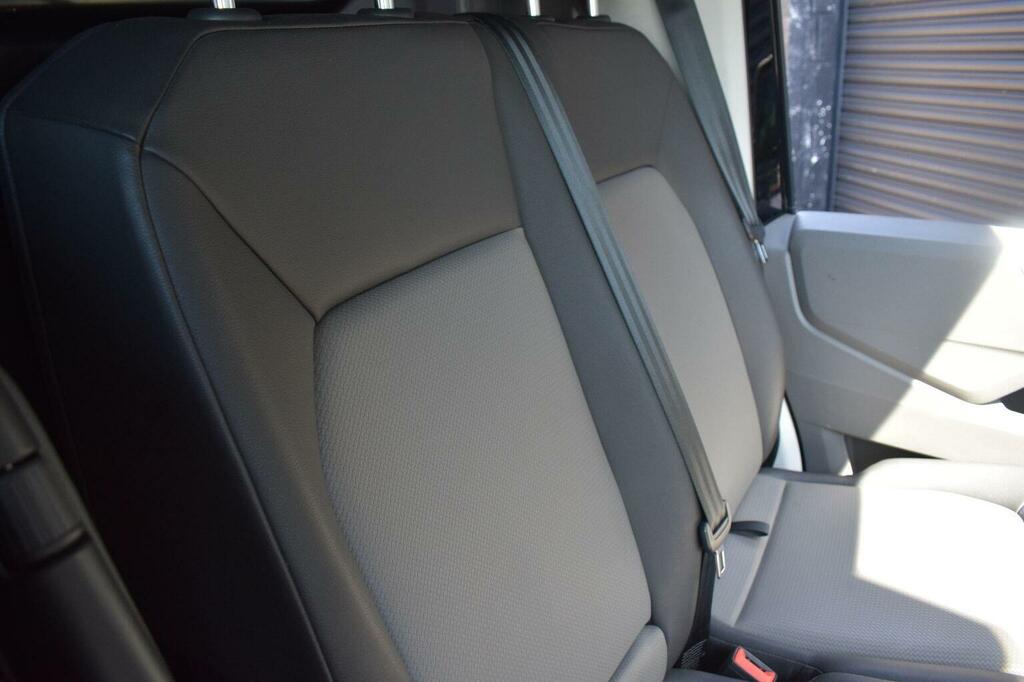 Volkswagen Crafter 2.0L Cr35 Tdi M Hr Pv Trendline 0D 138 Bhp White #30