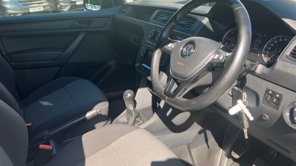Volkswagen Caddy Mpv GU70BRZ White #6