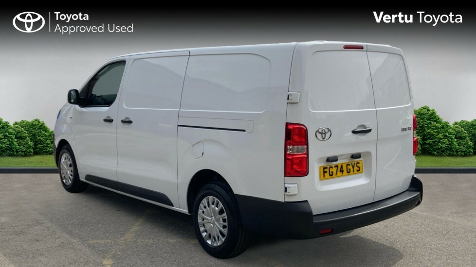 Toyota PROACE Icon White #4
