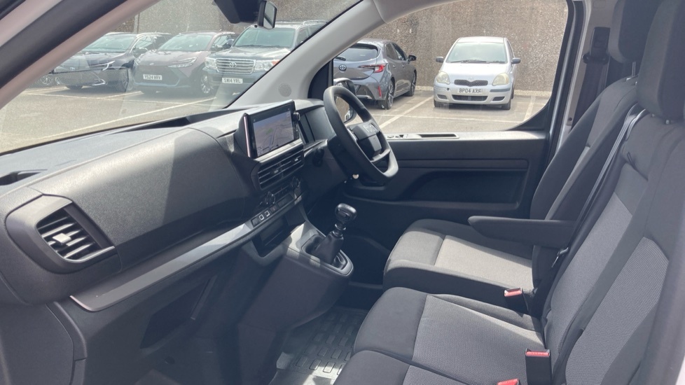 Toyota PROACE Icon White #5