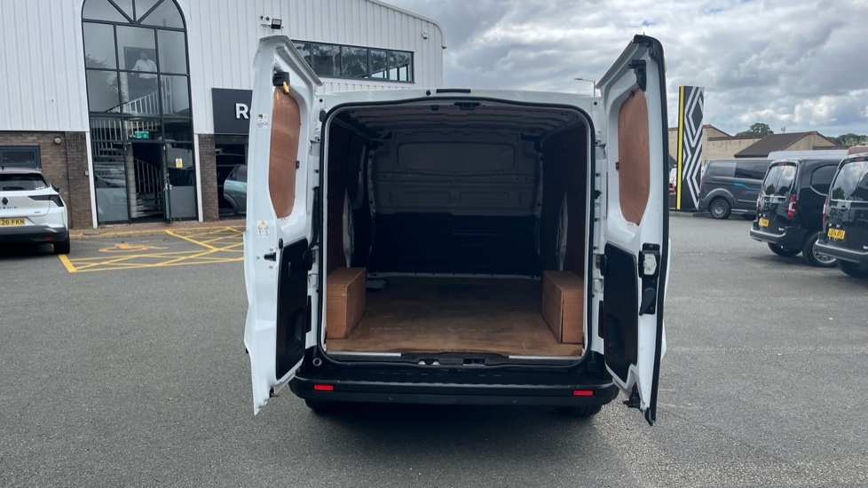 Renault Trafic Sport White #3