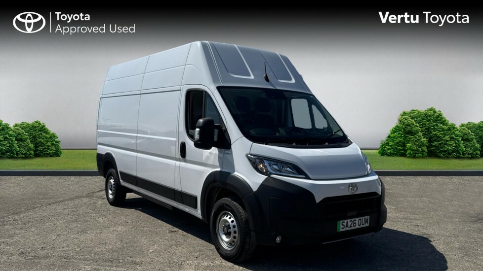 Toyota PROACE Icon White