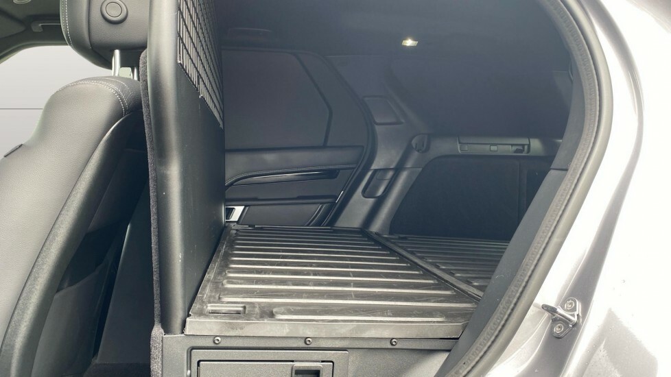 Land Rover Discovery Se Commercial WK25FLZ Grey #4