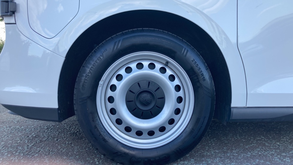Volkswagen ID.Buzz Commerce White #5