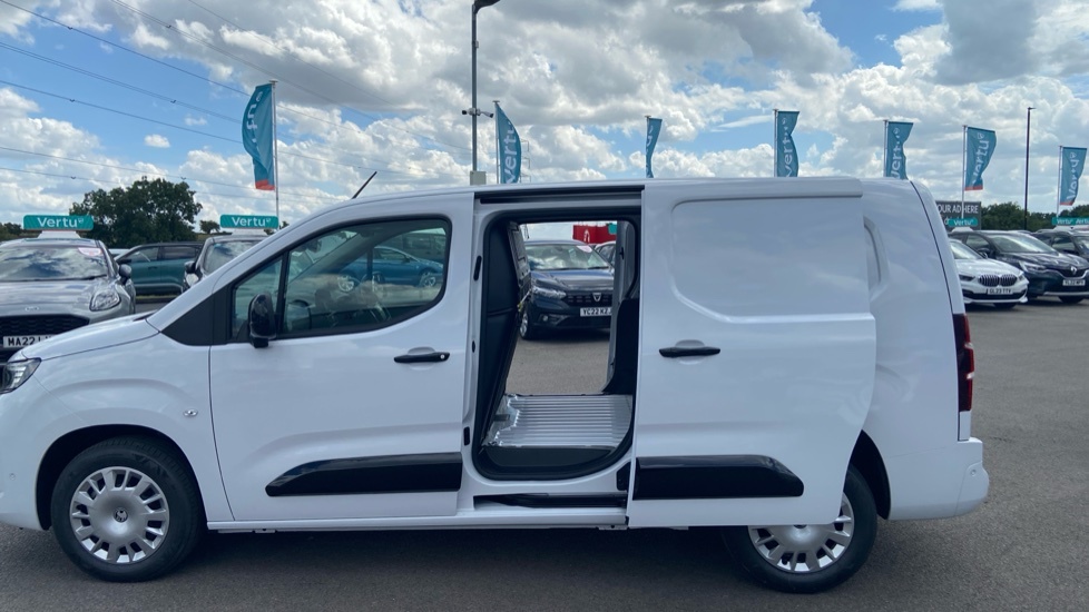 Vauxhall Combo Pro White #5