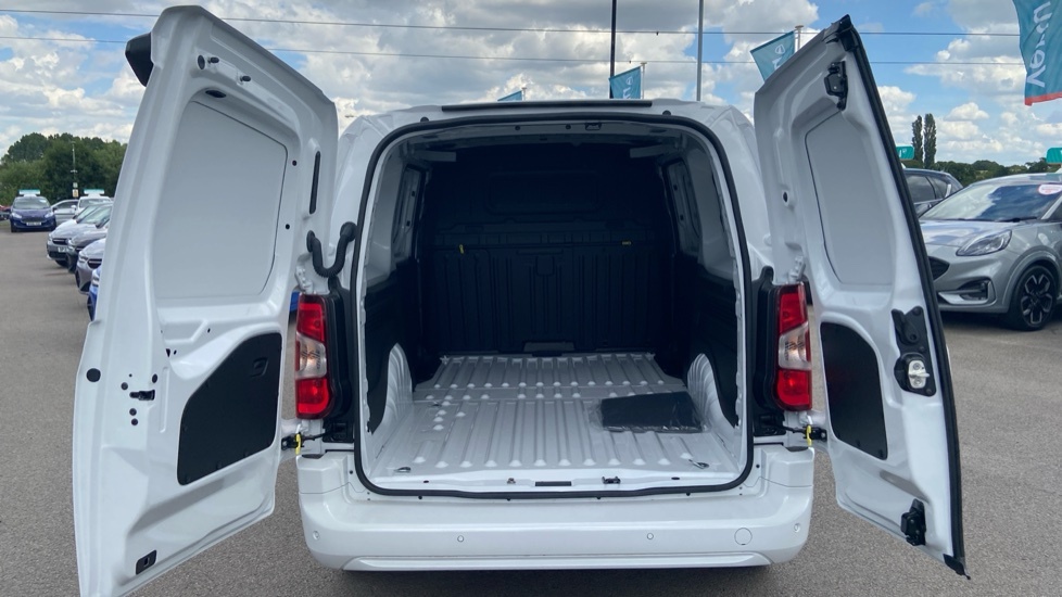Vauxhall Combo Pro White #5