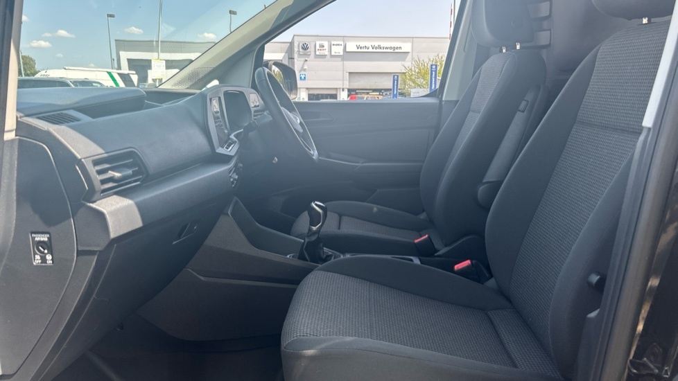 Volkswagen Caddy Commerce Pro Black #2