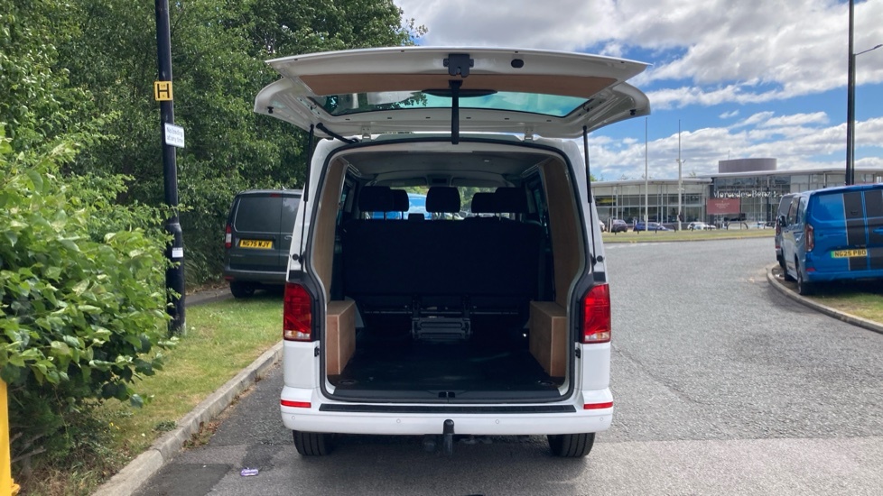 Volkswagen Transporter Highline White #3