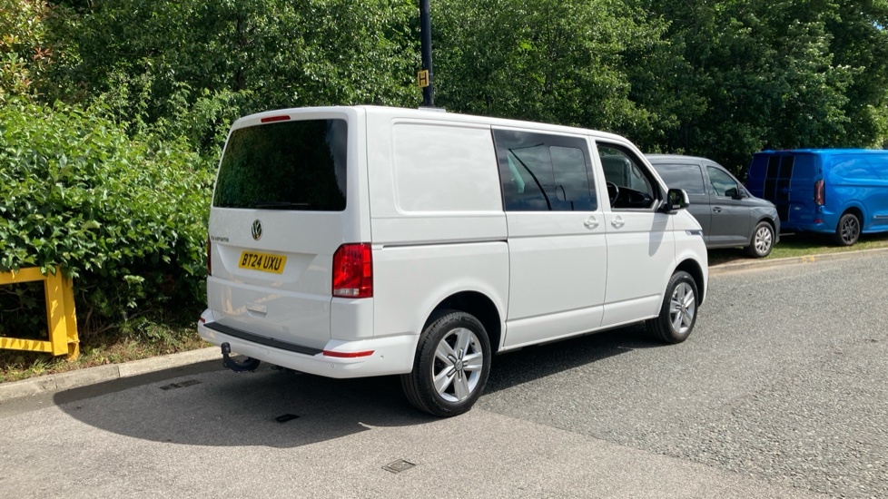 Volkswagen Transporter 2.0Tdi 110Ps T28 Highline Bmt Swb Pv White #10