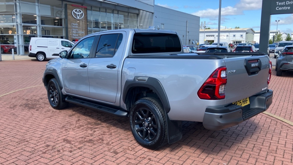 Toyota HILUX Invincible X Dcab Pick Up 2.8 D 48V Brown #47