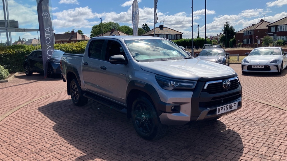 Toyota HILUX Invincible X Dcab Pick Up 2.8 D 48V Brown #51