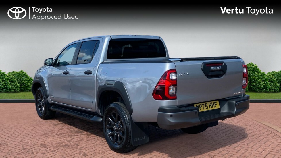 Toyota HILUX Invincible X Silver #4