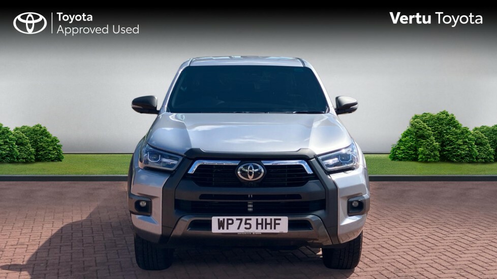 Toyota HILUX Invincible X Dcab Pick Up 2.8 D 48V Brown #21