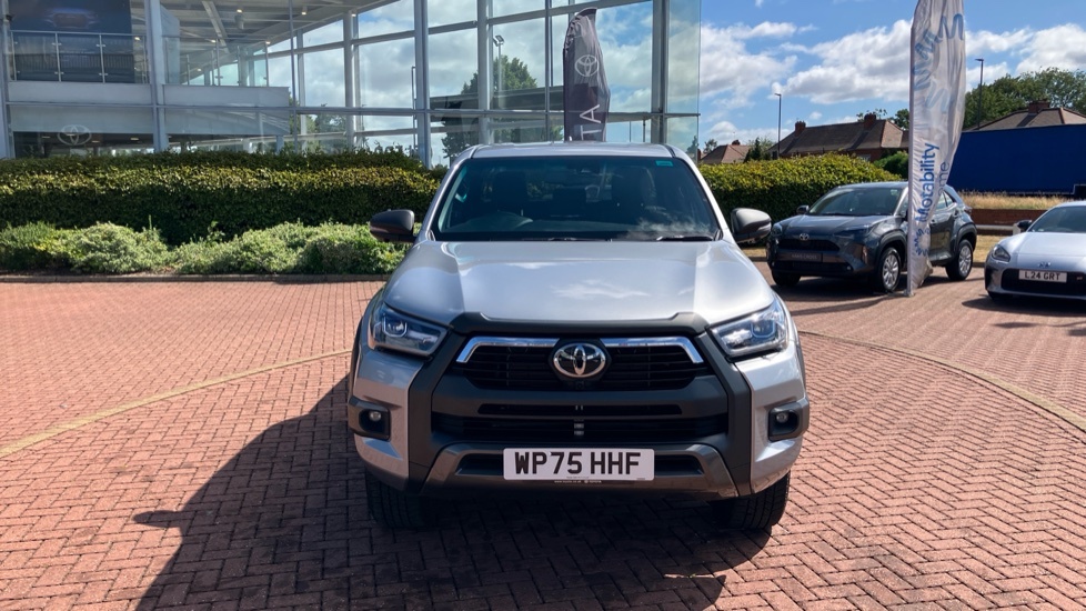 Toyota HILUX Invincible X Dcab Pick Up 2.8 D 48V Brown #50