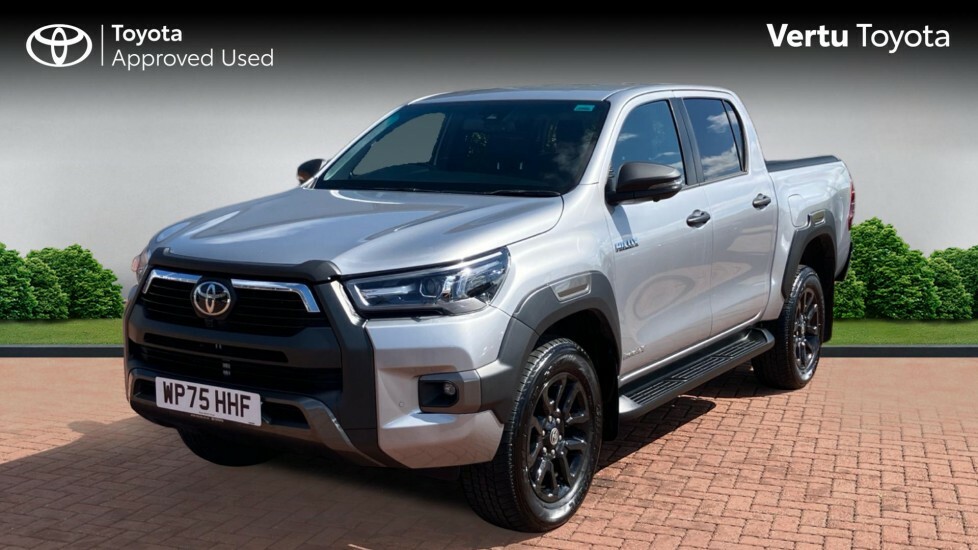 Toyota HILUX Invincible X Silver #3