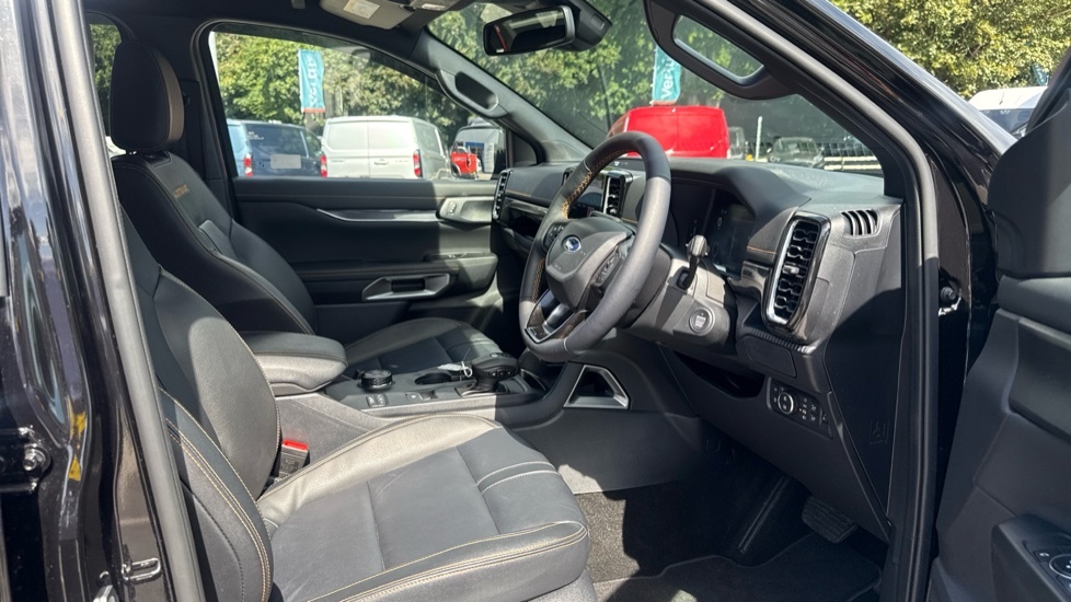 Ford Ranger Wildtrak Black #6