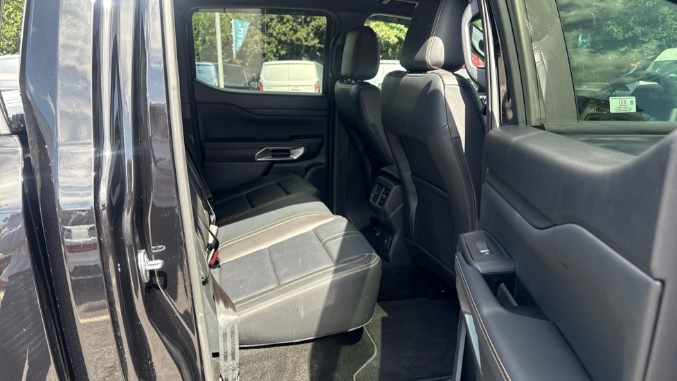 Ford Ranger Wildtrak Black #5
