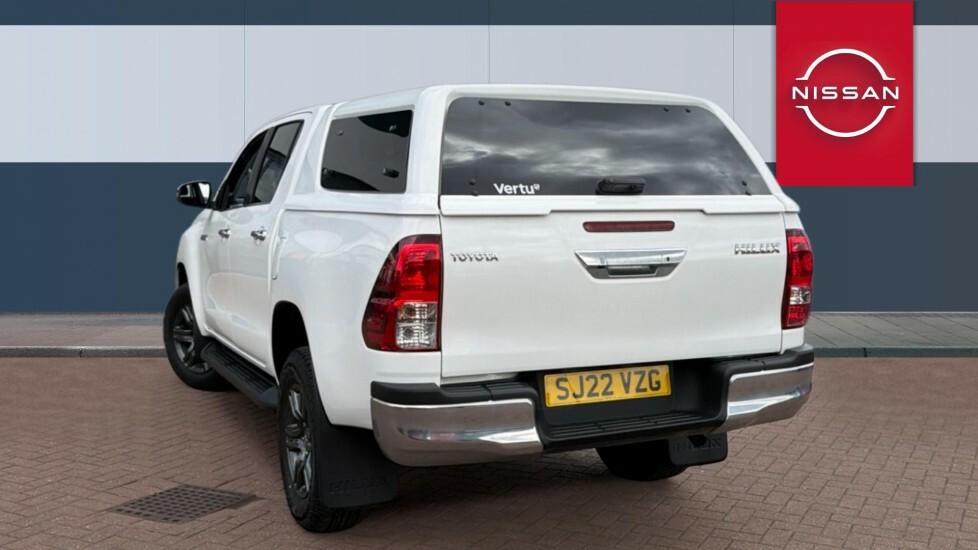 Toyota HILUX Icon White #2