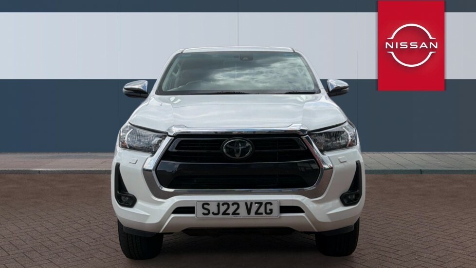 Toyota HILUX Icon White #3