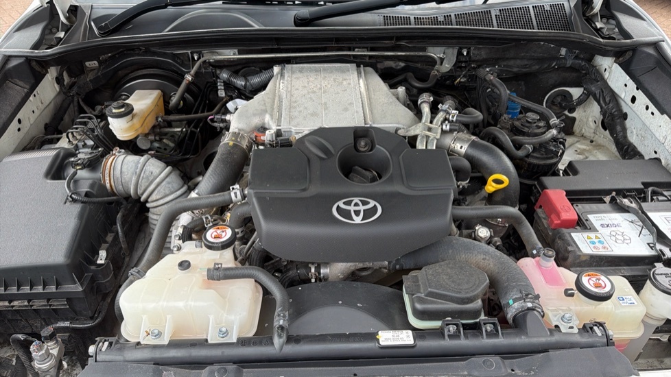 Toyota HILUX Hilux Invincible X D-4d 4Wd Double Cab Orange #8