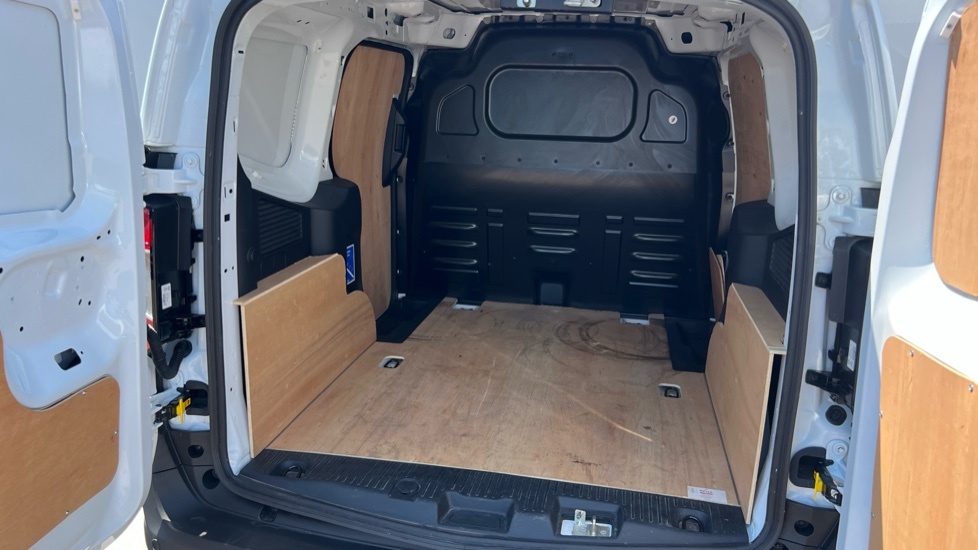 Ford Transit Courier Limited HN24BHP White #4