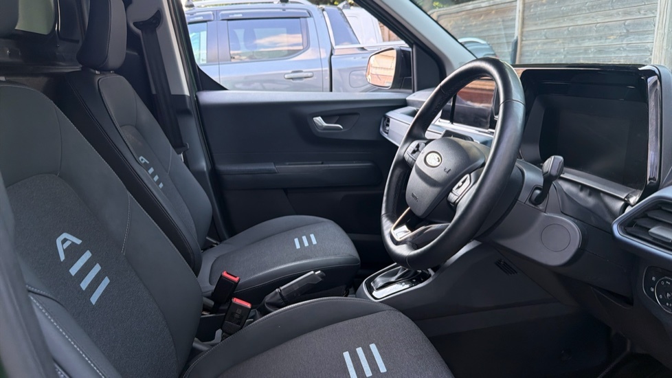 Ford Transit Courier Active Green #6