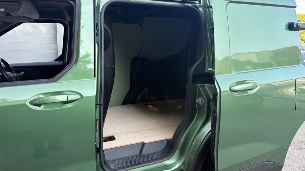 Ford Transit Courier Active Green #5