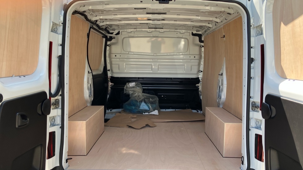 Renault Trafic Advance YE26PZW White #4