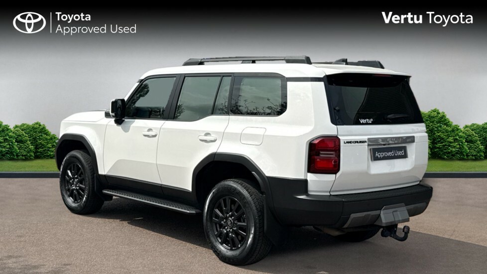 Toyota Land Cruiser Commercial FL75NZX White #4