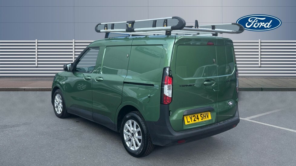 Ford Transit Courier Limited Green #2