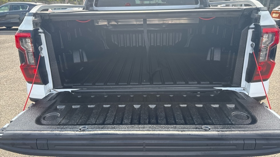 Ford Ranger Wildtrak White #4