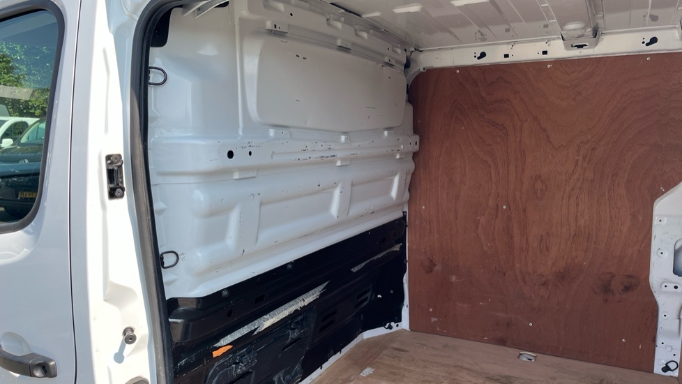 Nissan Primastar Acenta Dci White #18