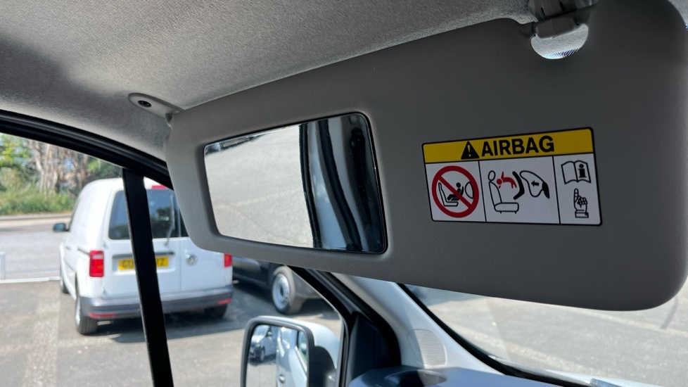 Nissan Primastar Acenta Dci White #26