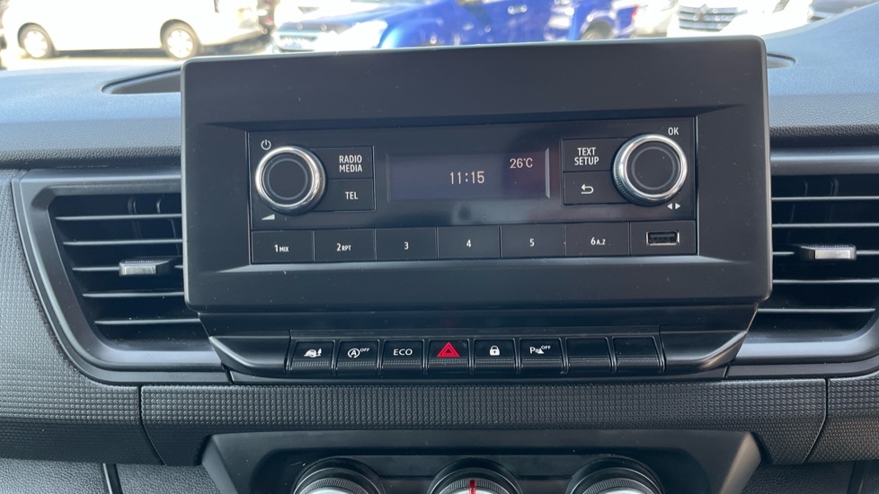 Nissan Primastar Acenta Dci White #15