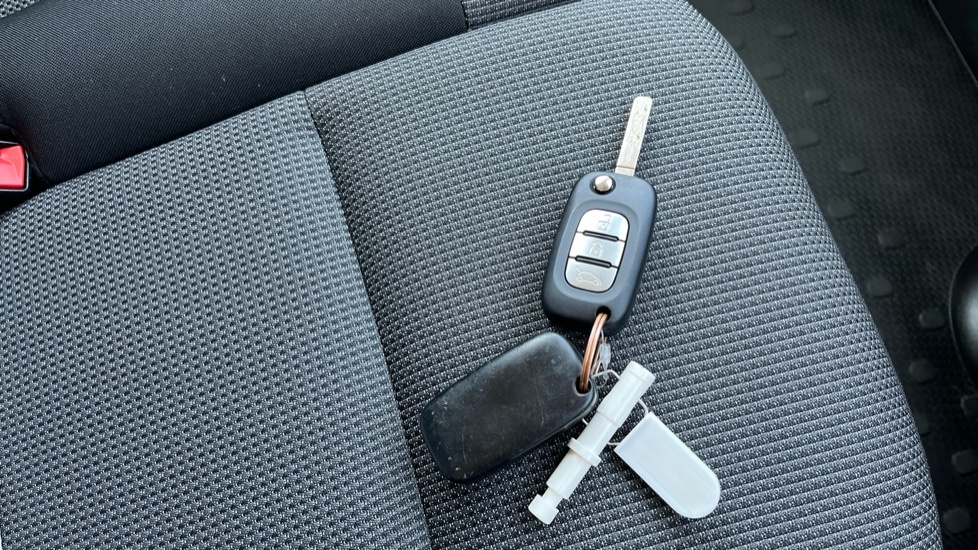 Nissan Primastar Acenta Dci White #20