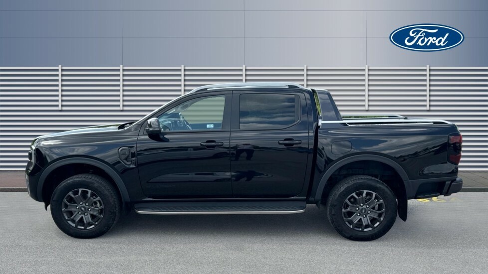 Ford Ranger Wildtrak Black #4
